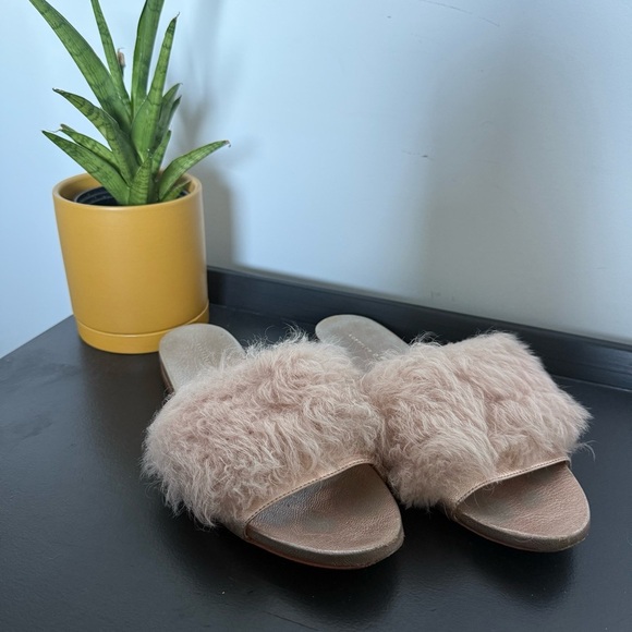 Loeffler Randall pink Mongolian shearling fur slide flat sandals – size 9 - Picture 4 of 7